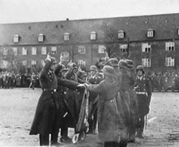 Vereidigung auf dem Exerzierplatz am 20. November 1937.